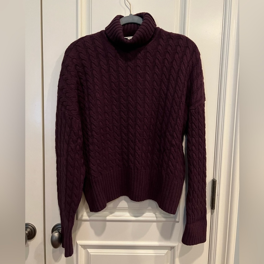 Favorite Daughter Cable knit turtleneck ❤️
